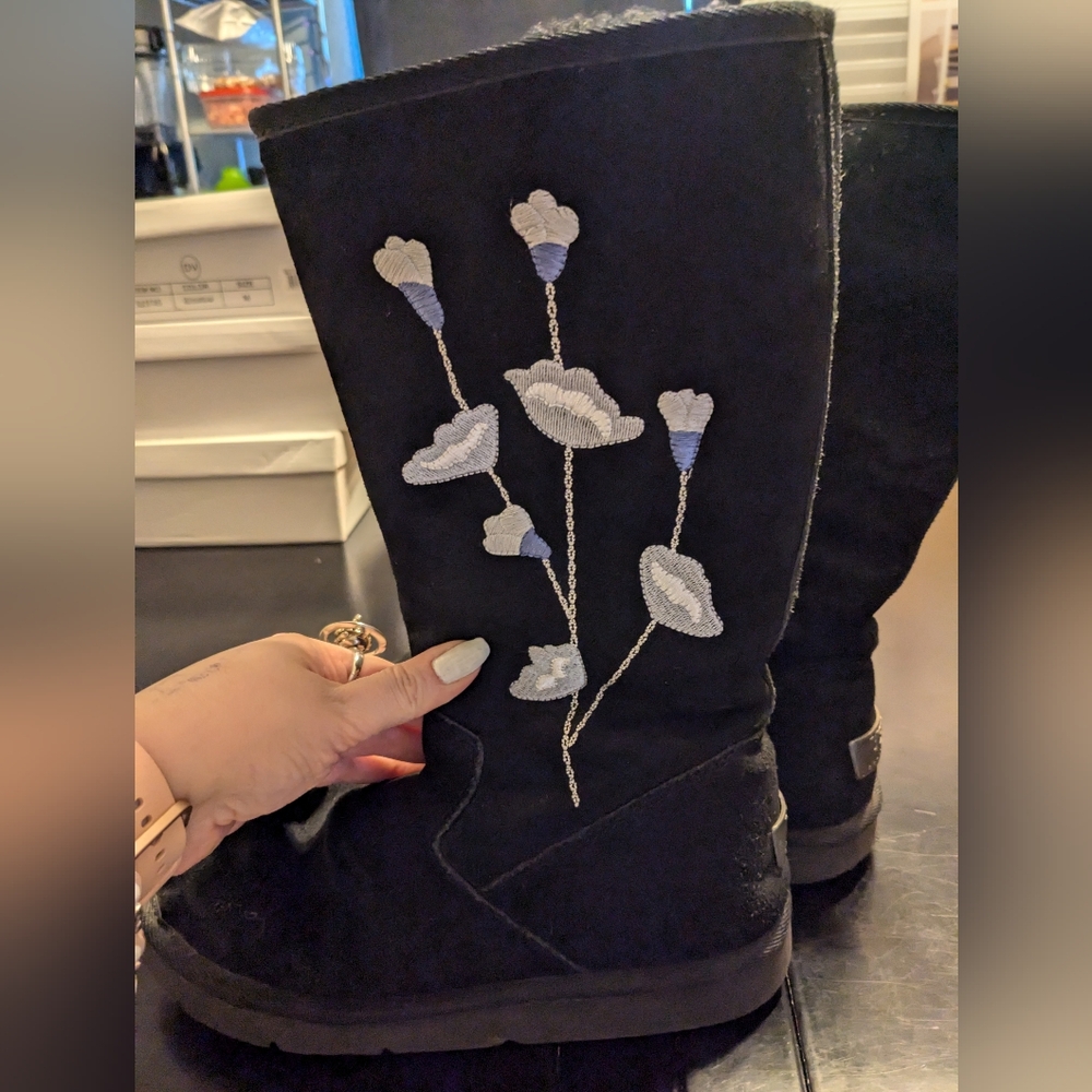 Uggs with embroidery